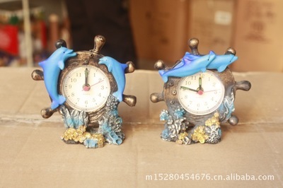 海豚時鐘 融合藝術與實用的樹脂工藝品